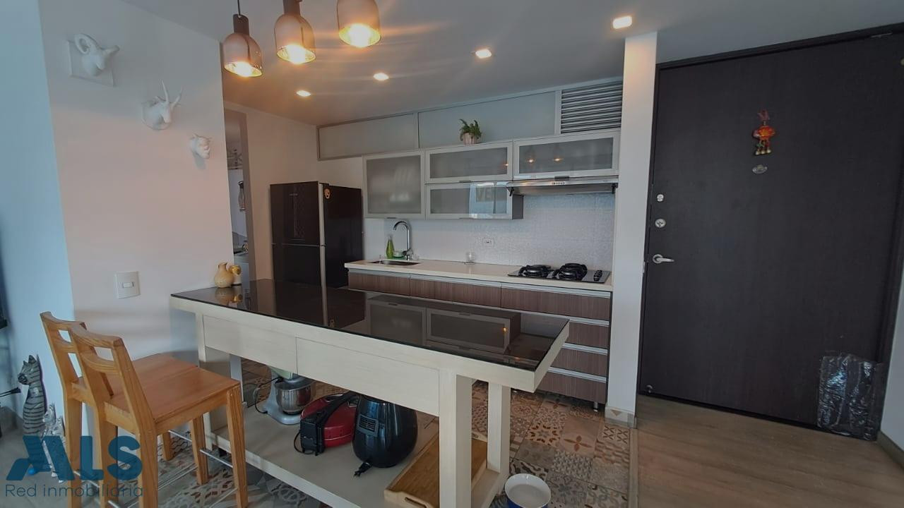 Apartamento con acabados modernos sabaneta - aves marias