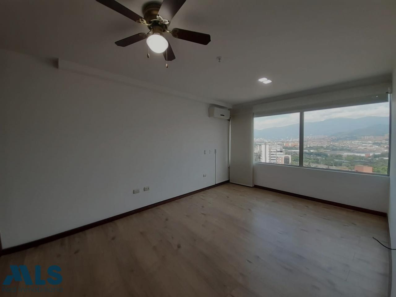 Apartamento en la milla de oro del poblado medellin - oviedo