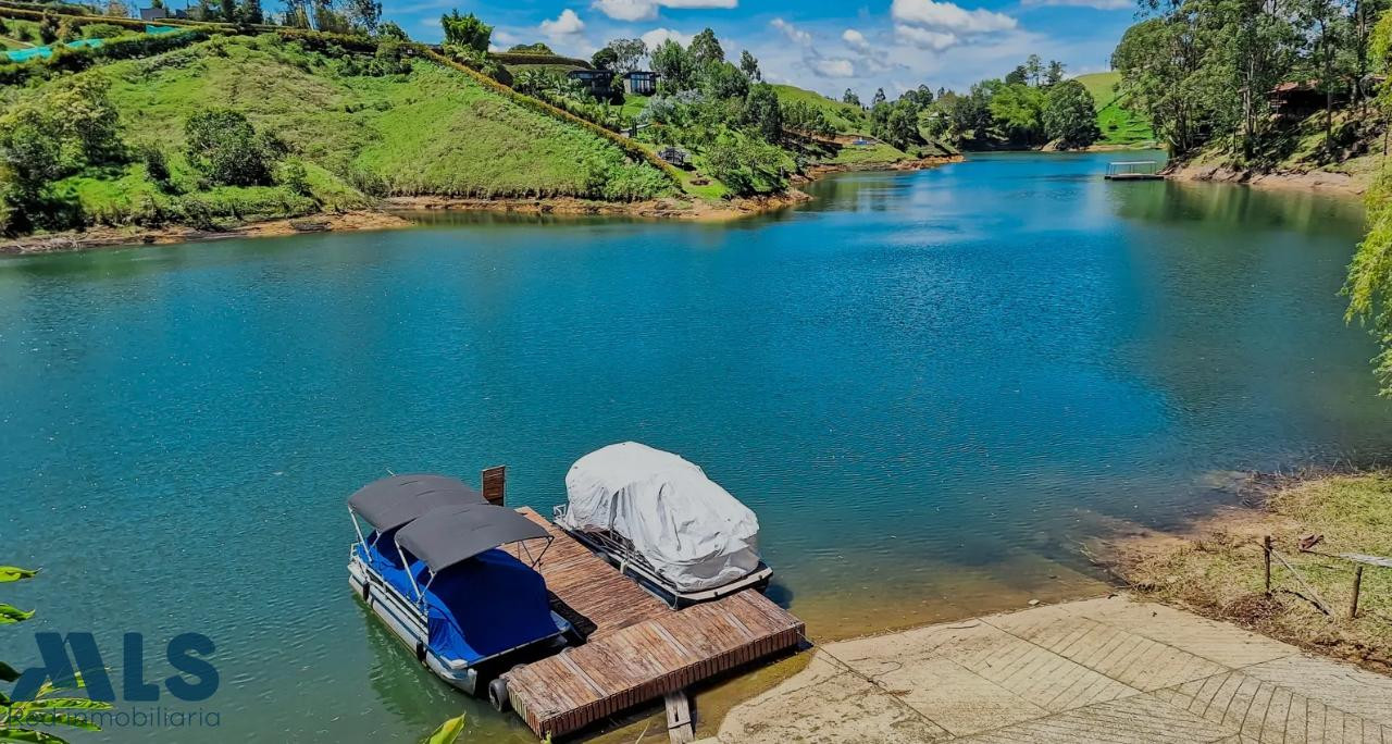 LOTE UBICADO AL LADO DE LA REPRESA! guatape - v los naranjos