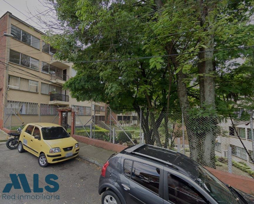 Apartamento en Unidad Cerrada con amplios espacios medellin - santa monica