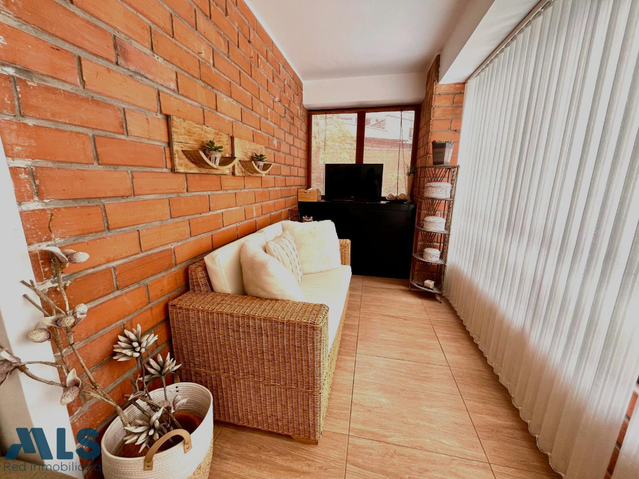 Vida de Lujo: Amplio y Hermoso Apartamento medellin - poblado 2