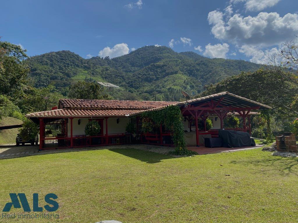 Hermosa casa en Santo Domingo santo-domingo - rural