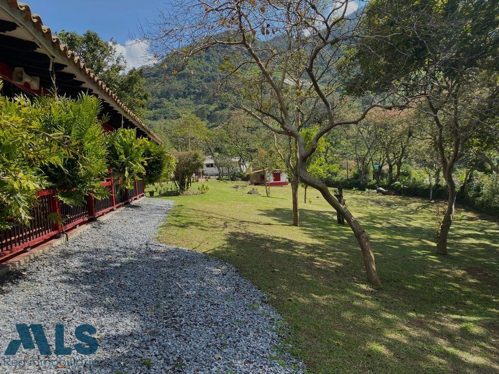 Hermosa casa en Santo Domingo santo-domingo - rural