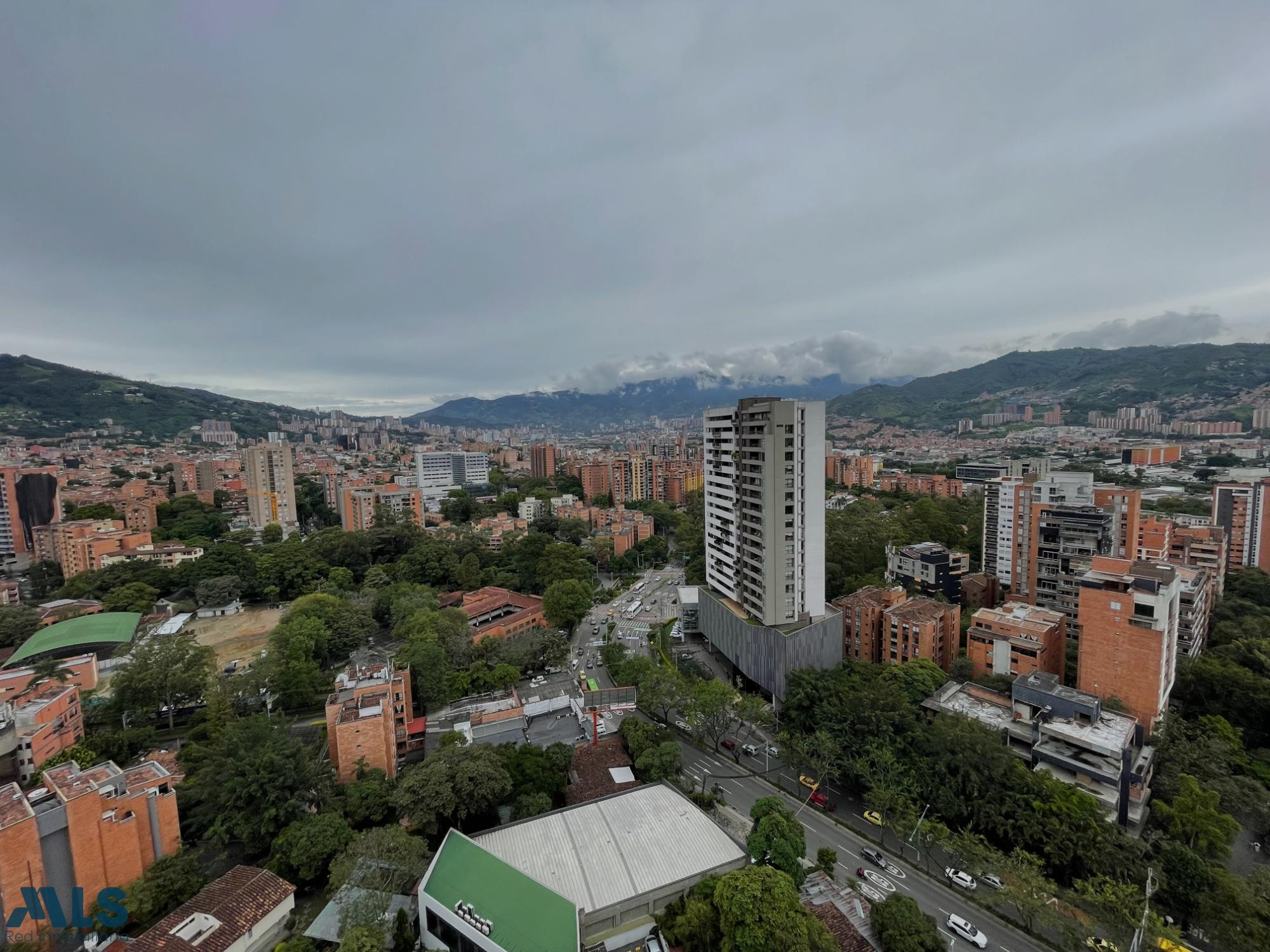 Excelente ubicación con vista definida envigado - zuniga