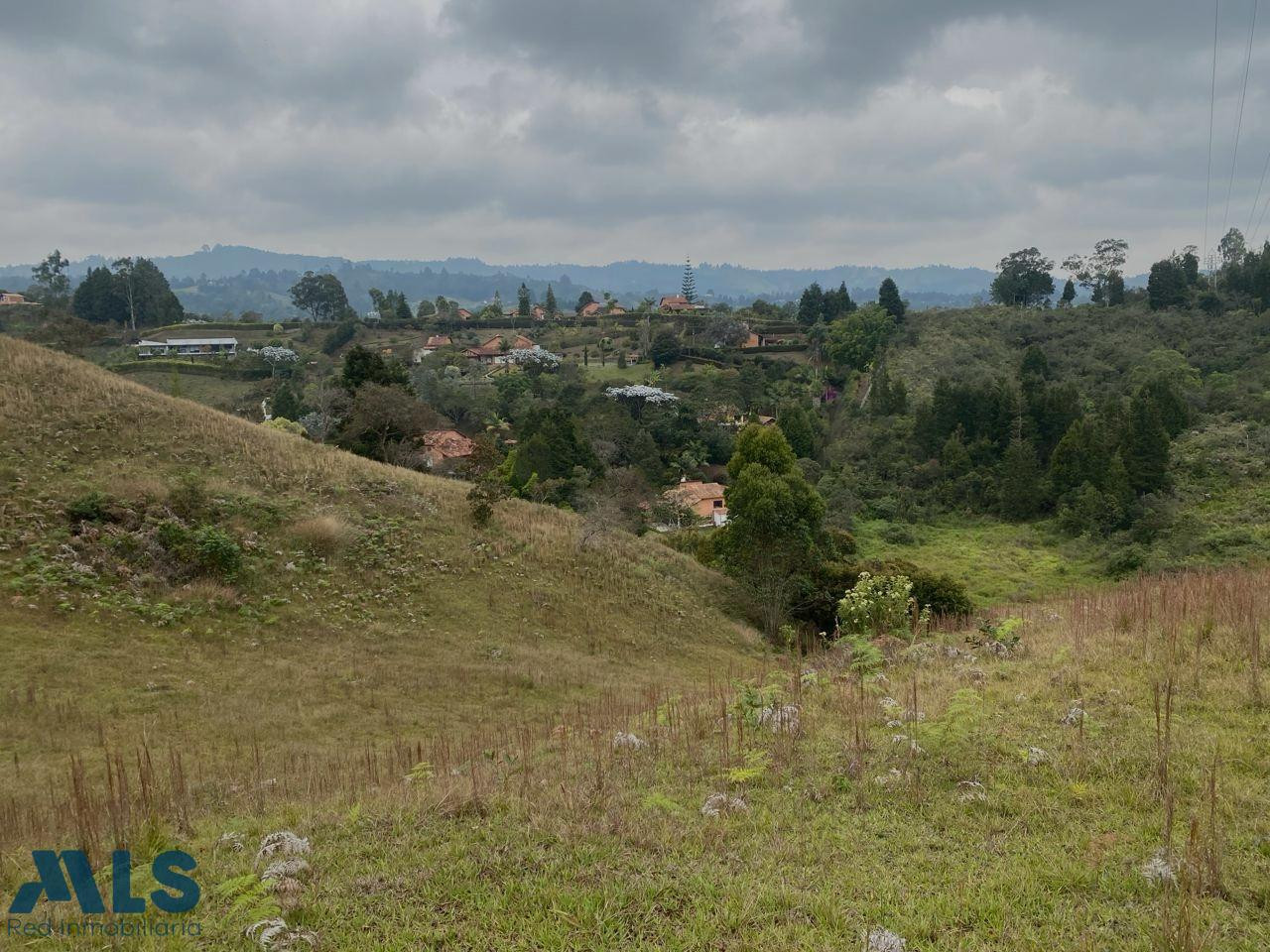 Lote en Guarne para construir guarne - v hojas anchas