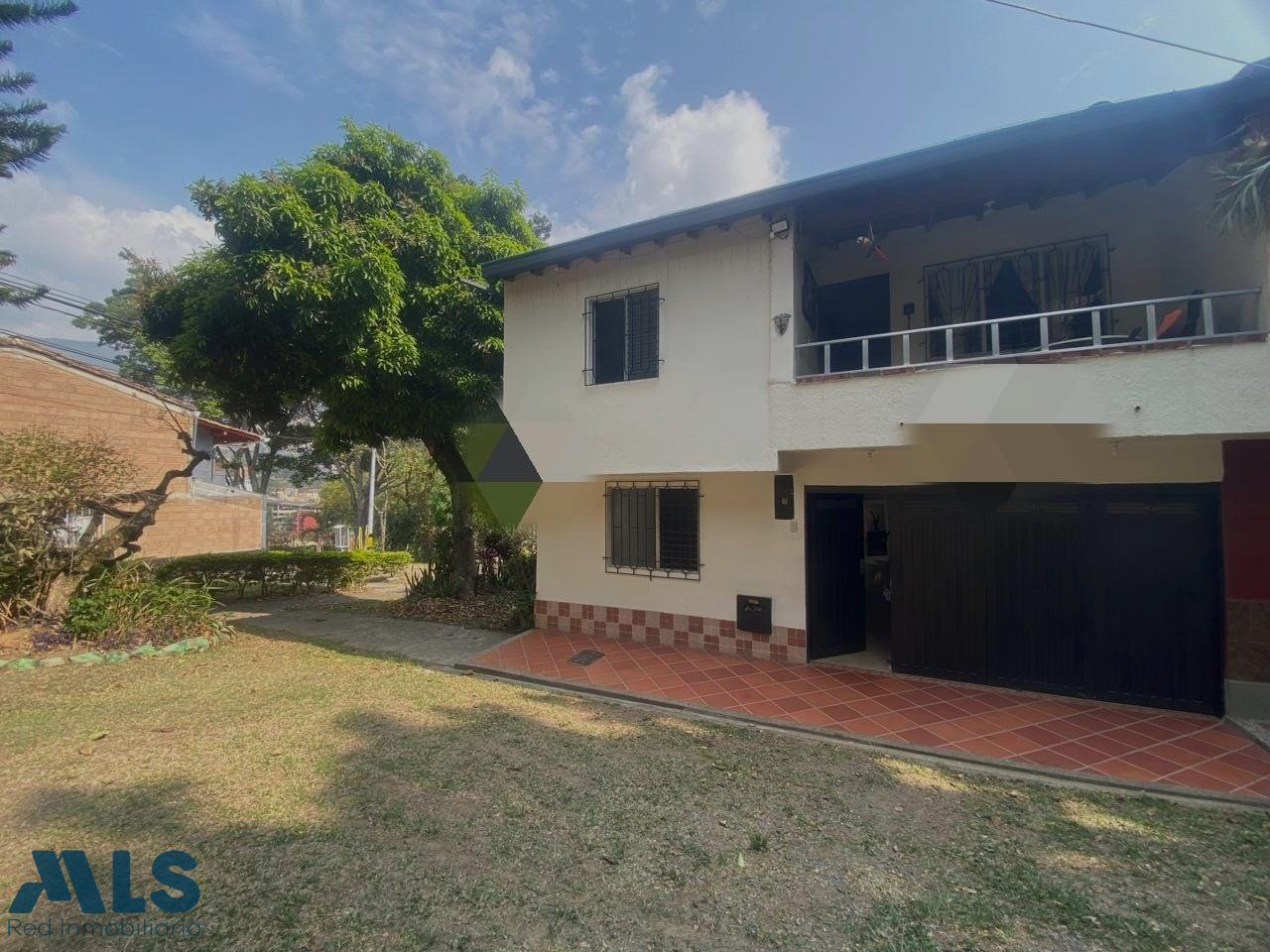 VENTA DE CASA AMPLIA UNIFAMILIAR EN SANTA MONICA medellin - santa monica