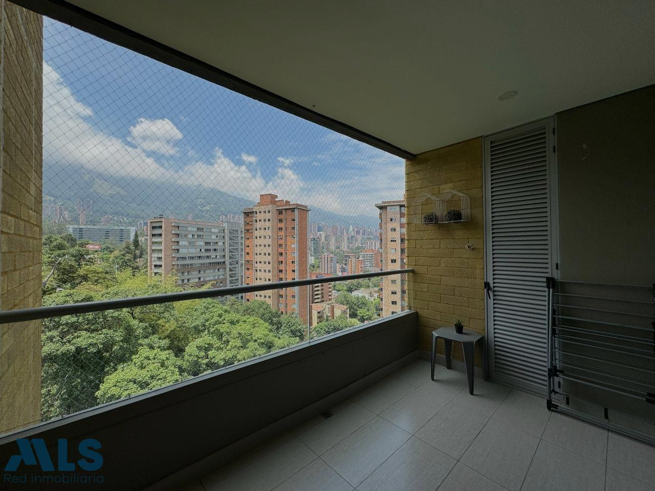 APARTAMENTO CON AMPLIOS ESPACIOS CASTROPOL medellin - castropol