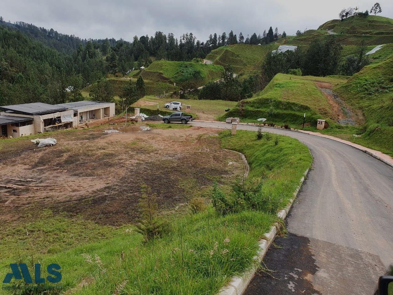 Lote en parcelación en El Retiro el-retiro - puro cuero