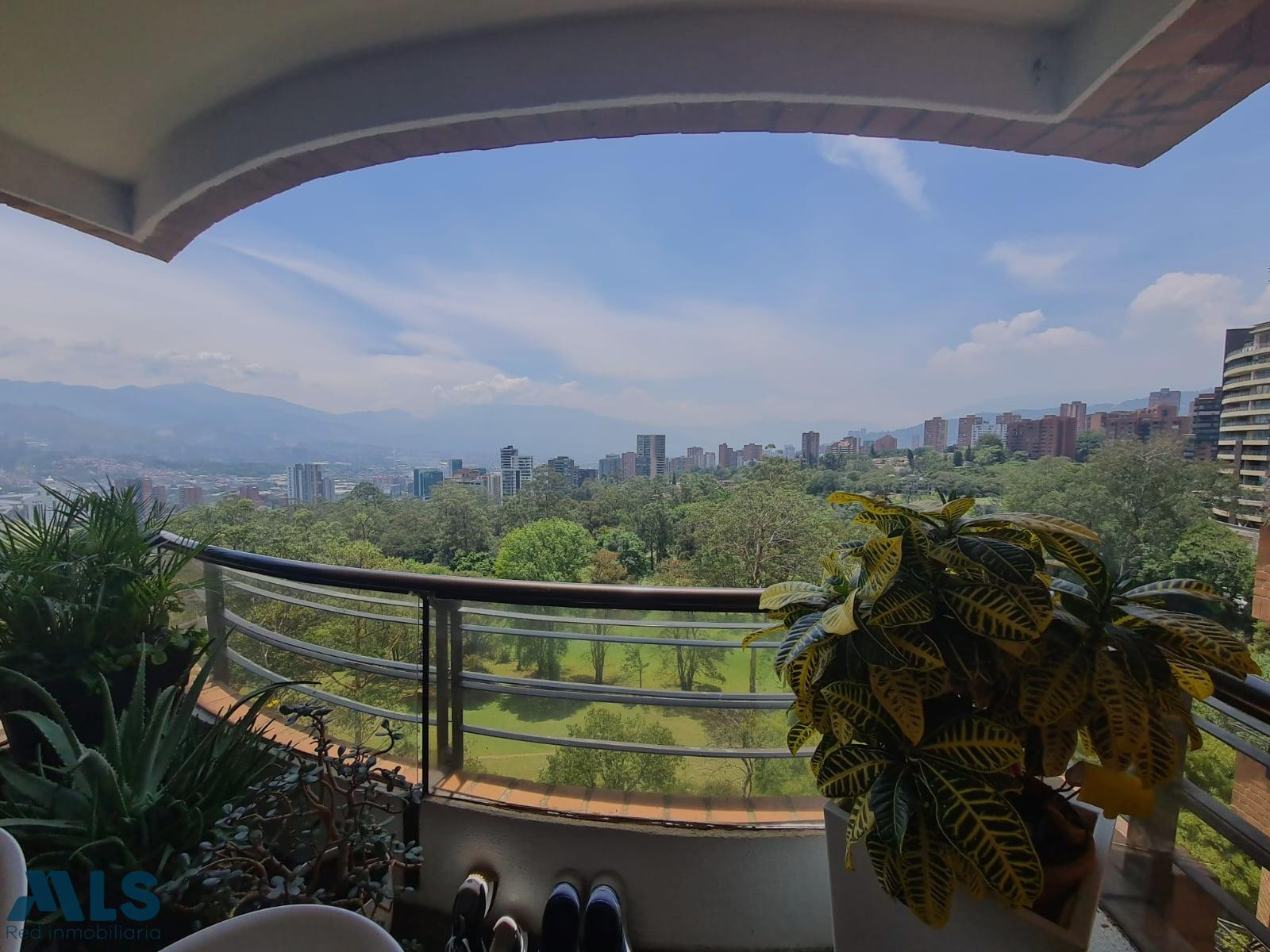 EXCELENTE VISTA DE LA CIUDAD medellin - el campestre