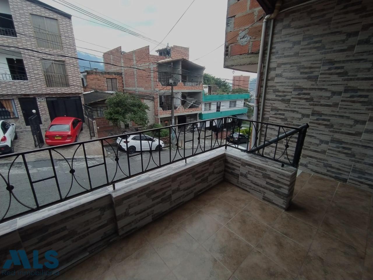 Casa totalmente remodelada, COMO NUEVA!!!!! medellin - florencia