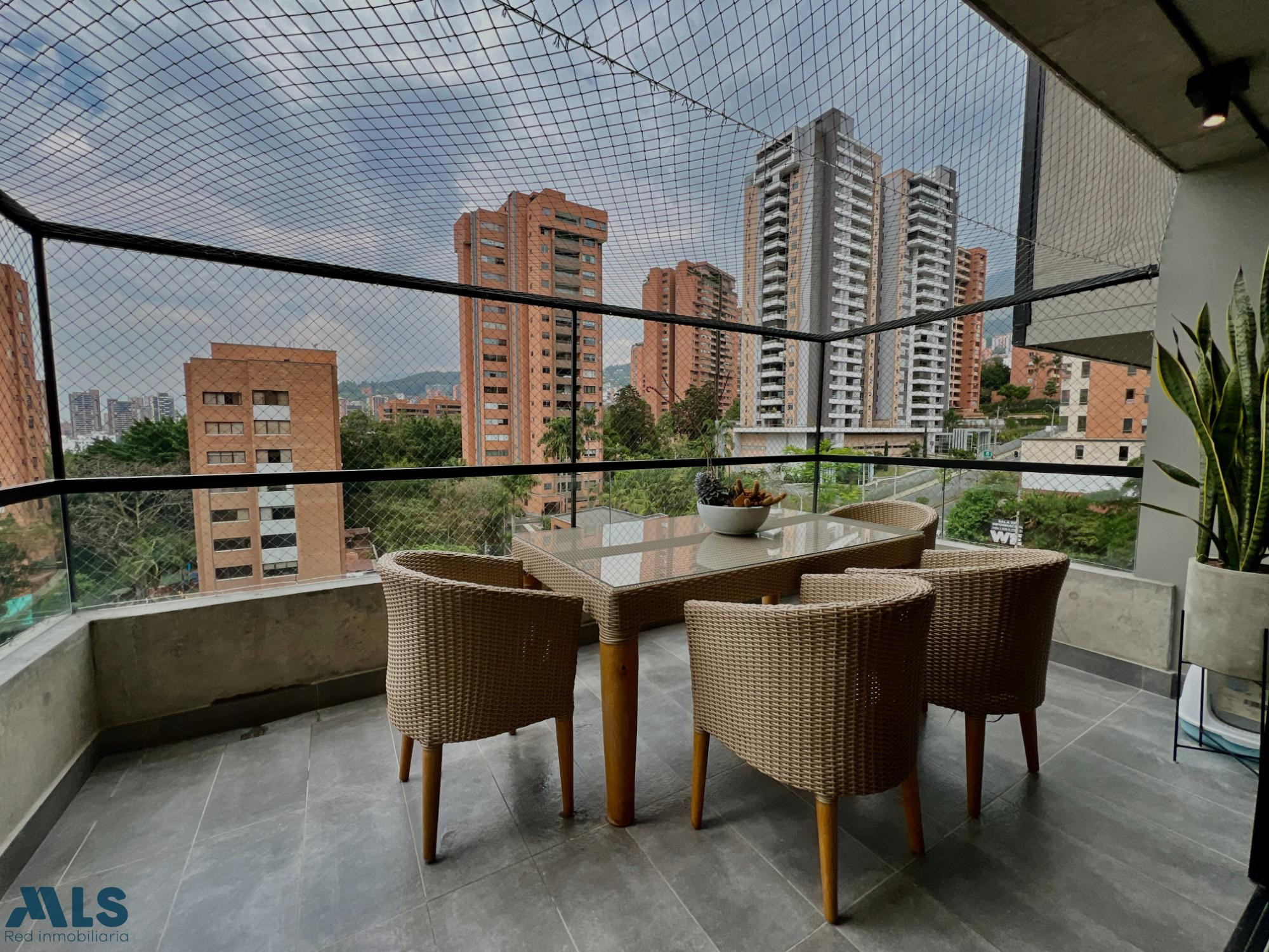 Hermoso apartamento en la Loma de los parra medellin - loma de los parra