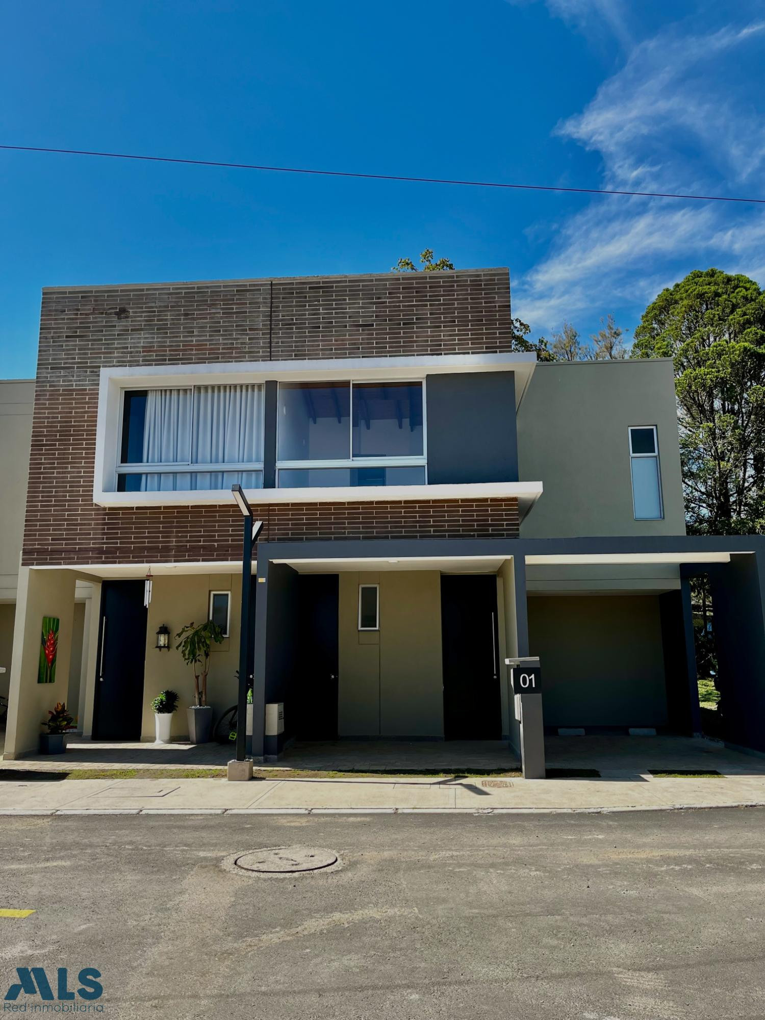 Casa con excelentes Acabados en unidad Cerrada en La Ceja la-ceja - urbano la ceja