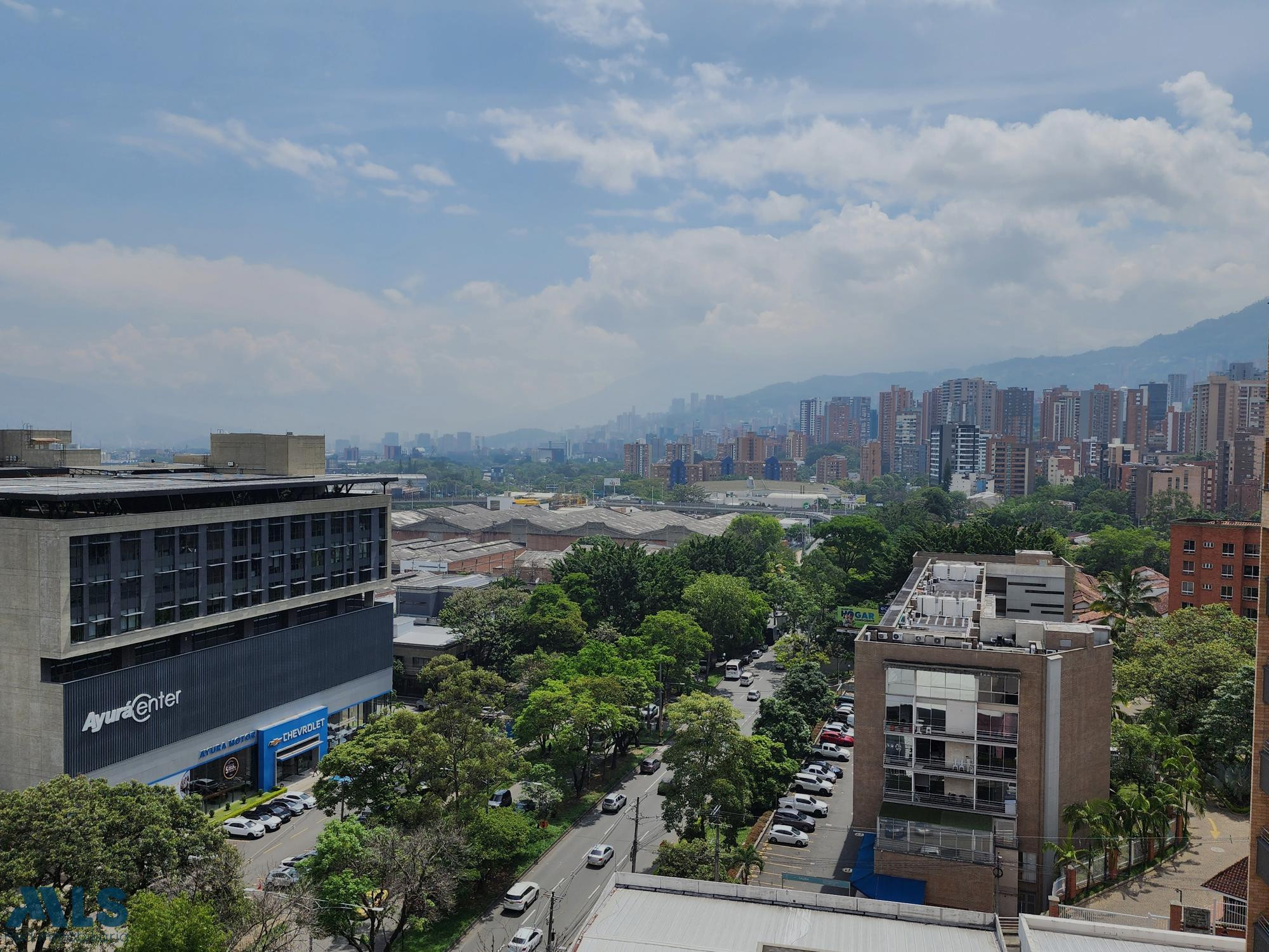 APARTAMENTO PARTE PLANA DE ENVIGADO, IDEAL PARA PERSONAS MAYORES, UNIDAD CON PISCINA envigado - otraparte