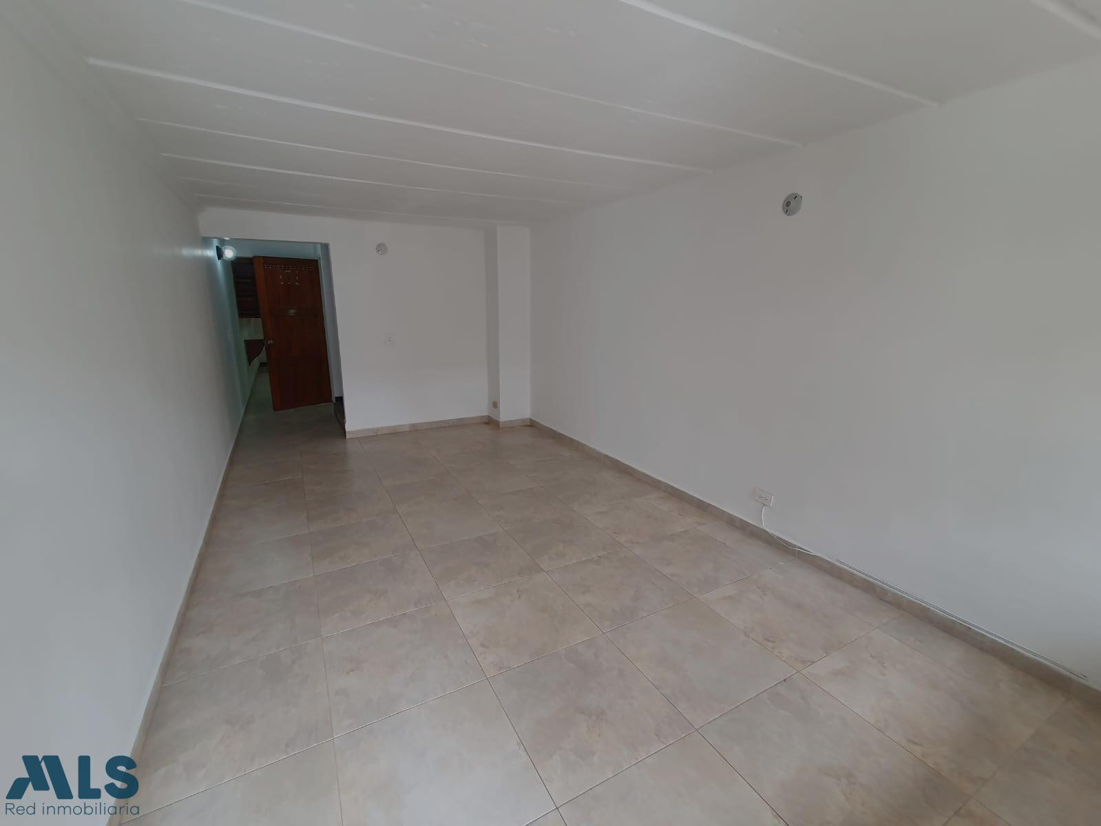 Casa de 3 niveles en venta en Envigado envigado - la paz