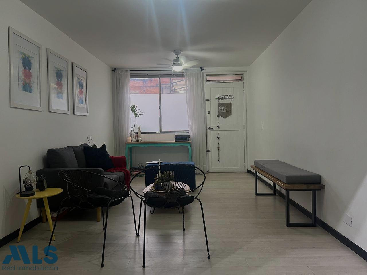 COMODA CASA PARA FAMILIAS EN UNIDAD CERRADA medellin - loma del indio