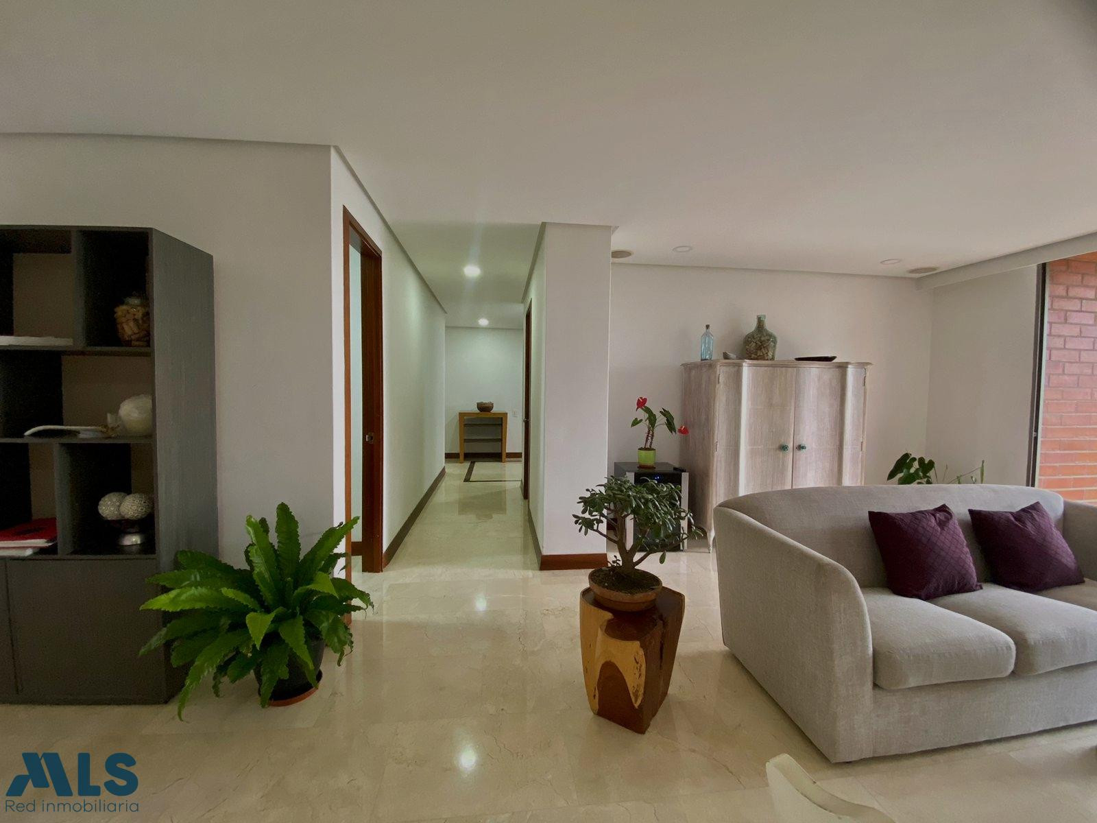 Apartamento en Venta-Las Santas El Poblado medellin - las santas