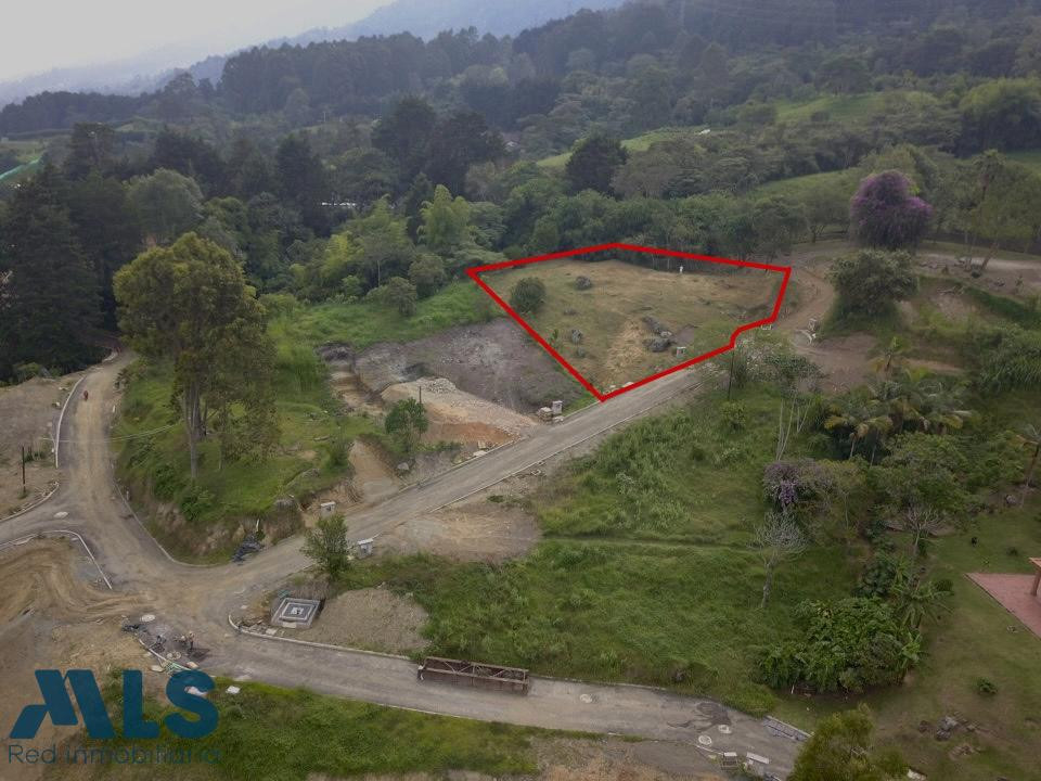 Un hermoso sitio campestre cerca la ciudad. envigado - loma del escobero