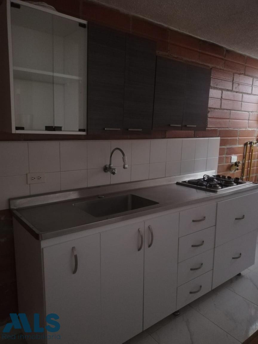 VENTA APARTAMENTO EN CAMINO VERDE PARTE BAJA envigado - camino verde