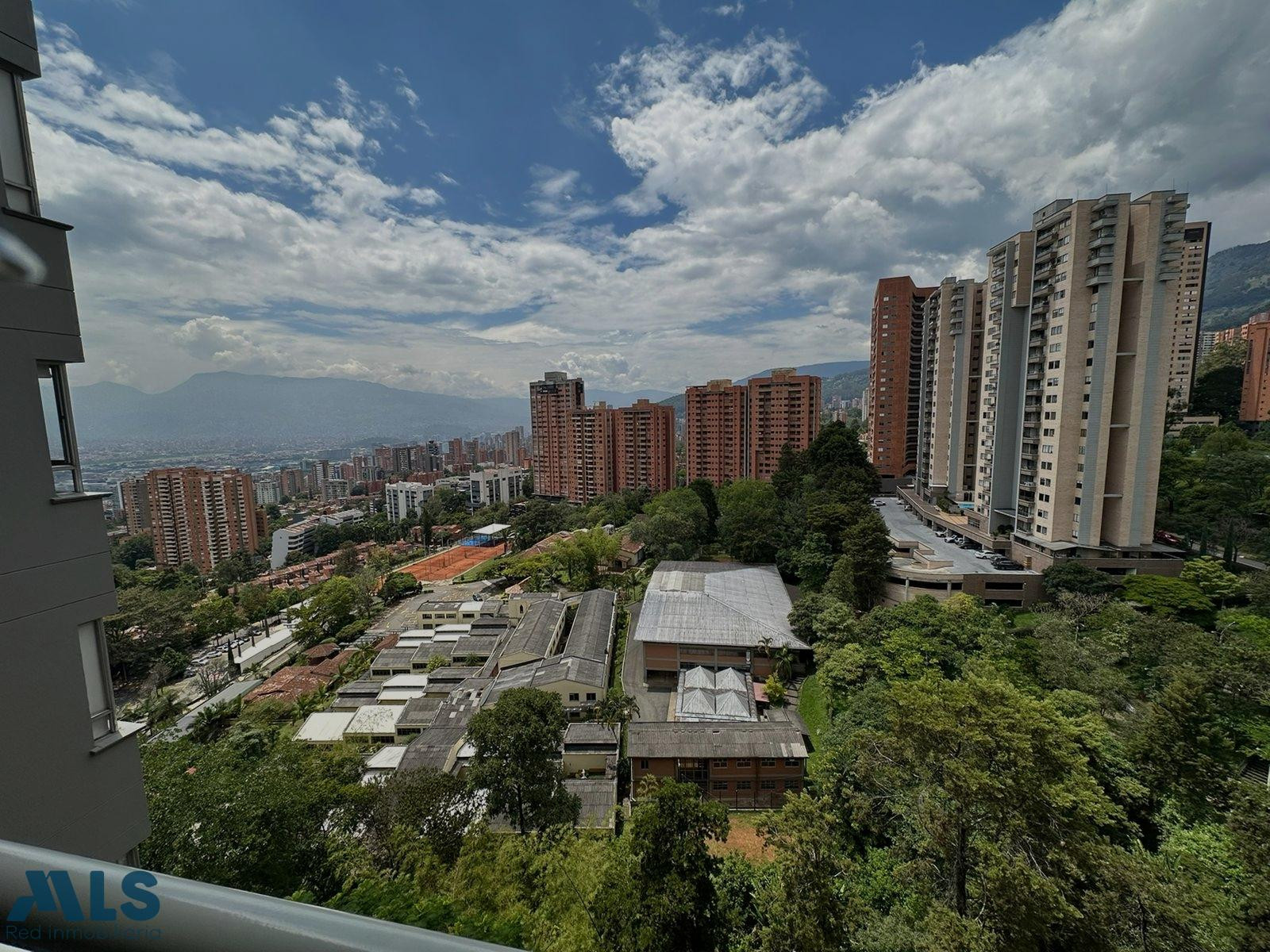 VENDO APTO POBLADO - BALSOS - SECTOR ESTRATEGICO medellin - los balsos no 1