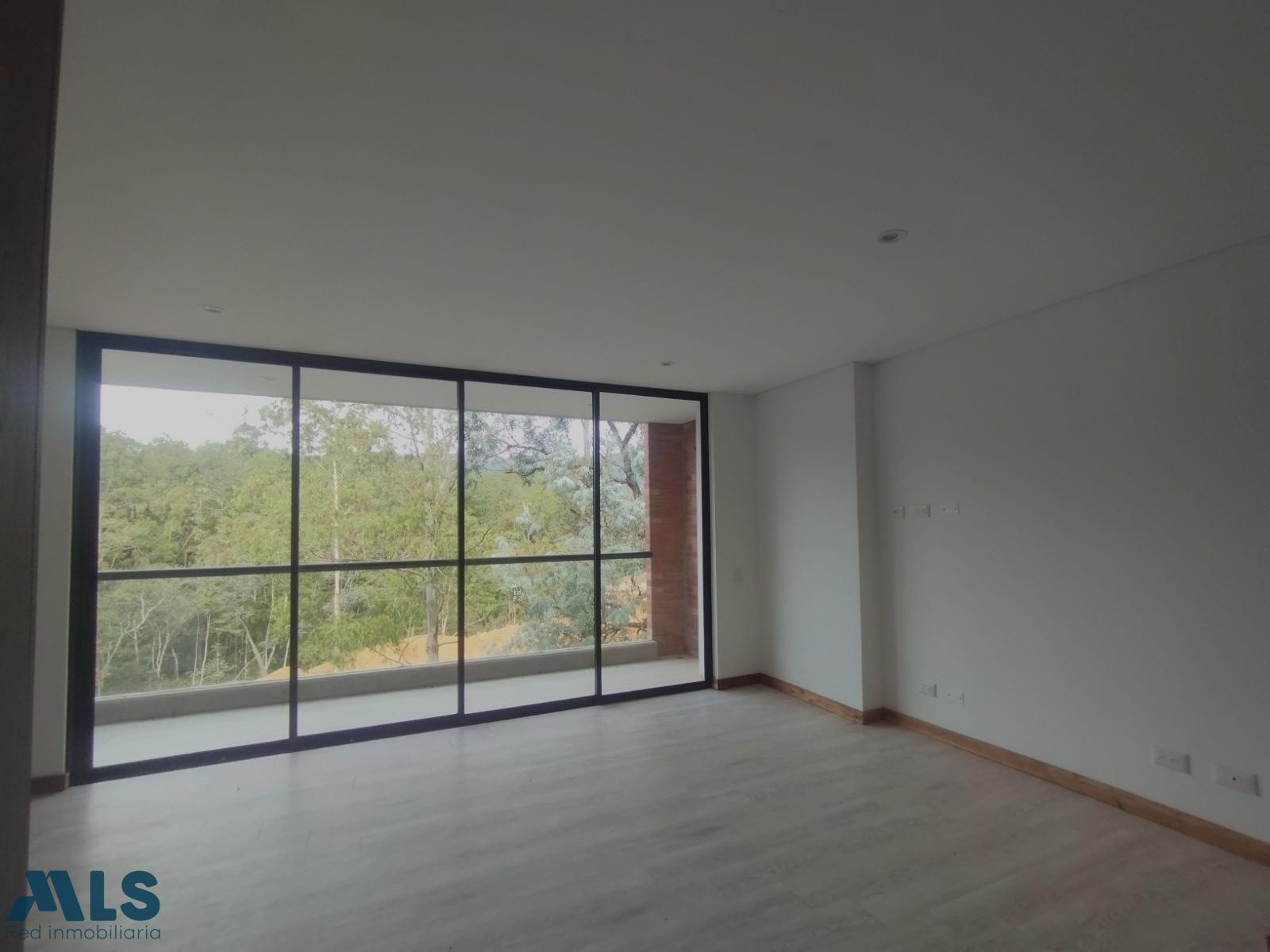 Venta de apartamento en edificio del Retiro el-retiro - v la fe