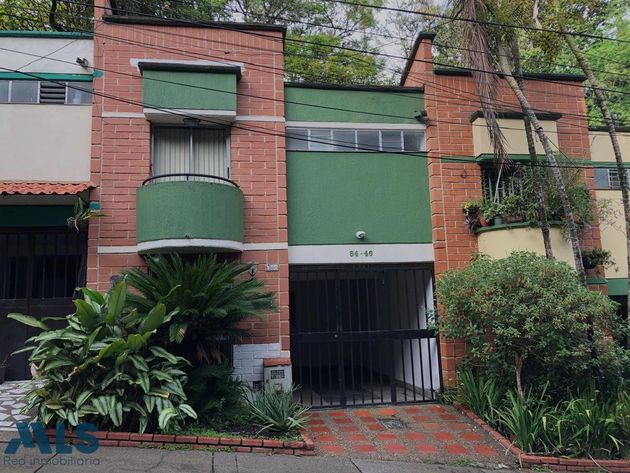 CASA EN VENTA UNIDAD CERRRADA CERCA A ESUMER Y AV 80 medellin - robledo