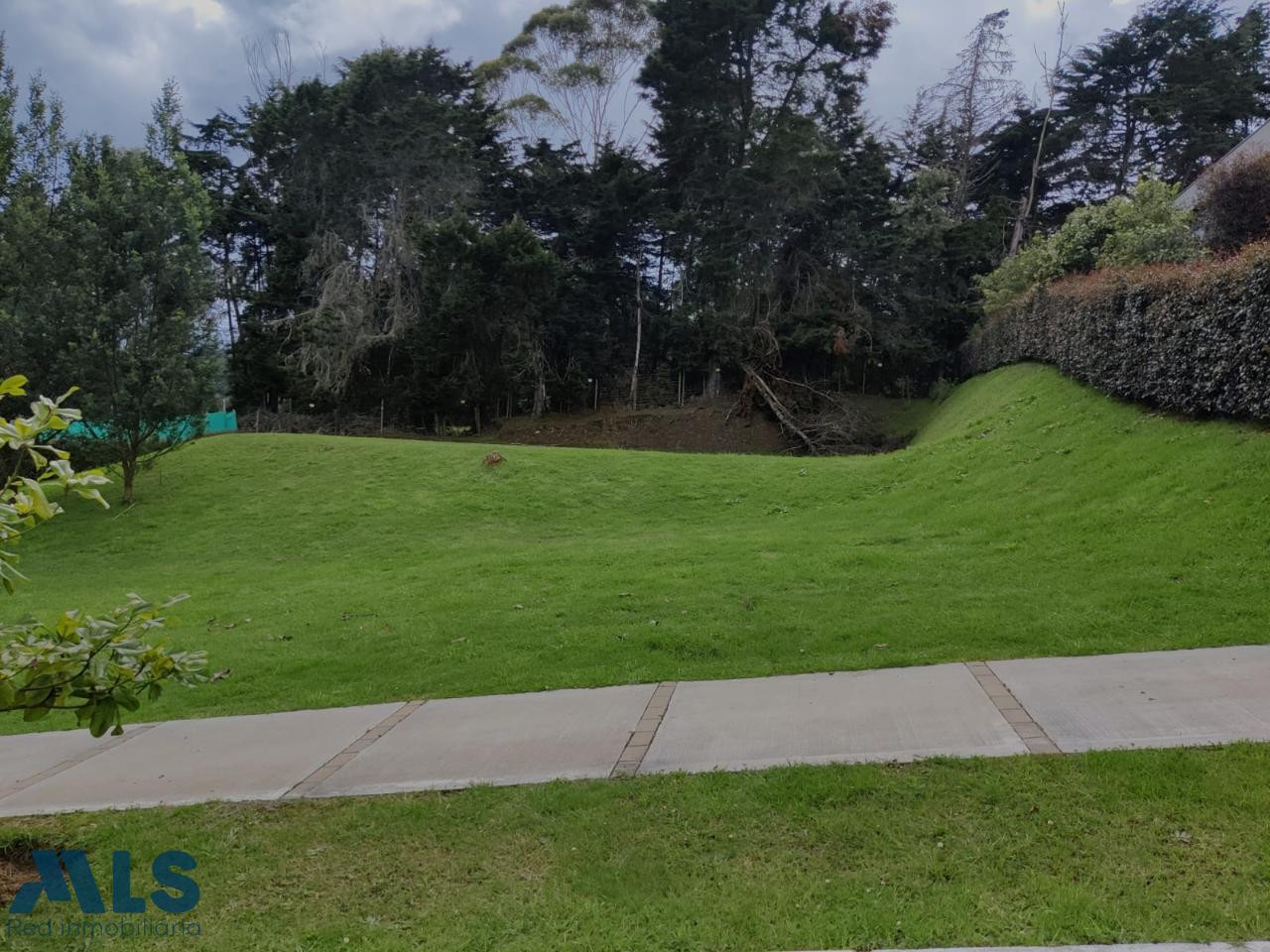 Hermoso lote en excelente parcelacion. envigado - alto de las palmas