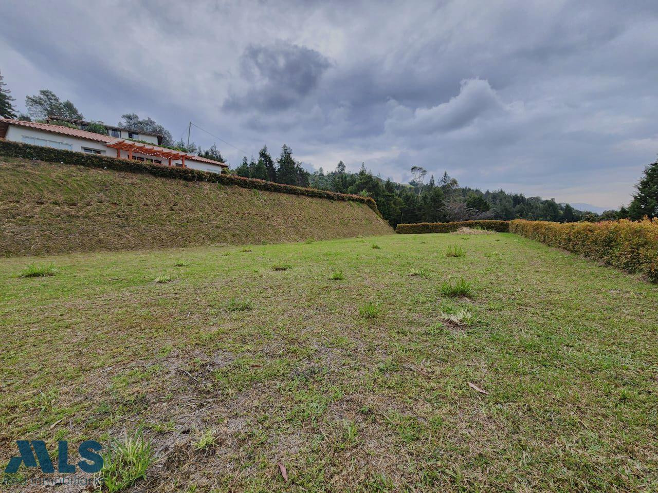 Lote a solo 10 minutos de la autopista Medellin-Bogota guarne - urbano