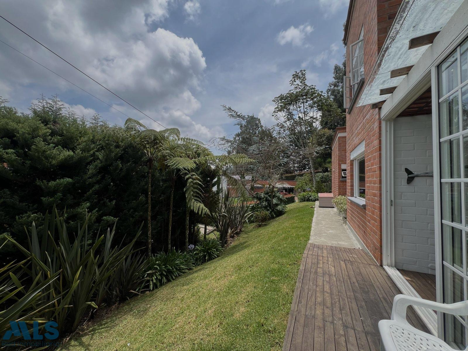 Hermosa casa campestre, sector Alto de Palmas (Env) envigado - alto de las palmas