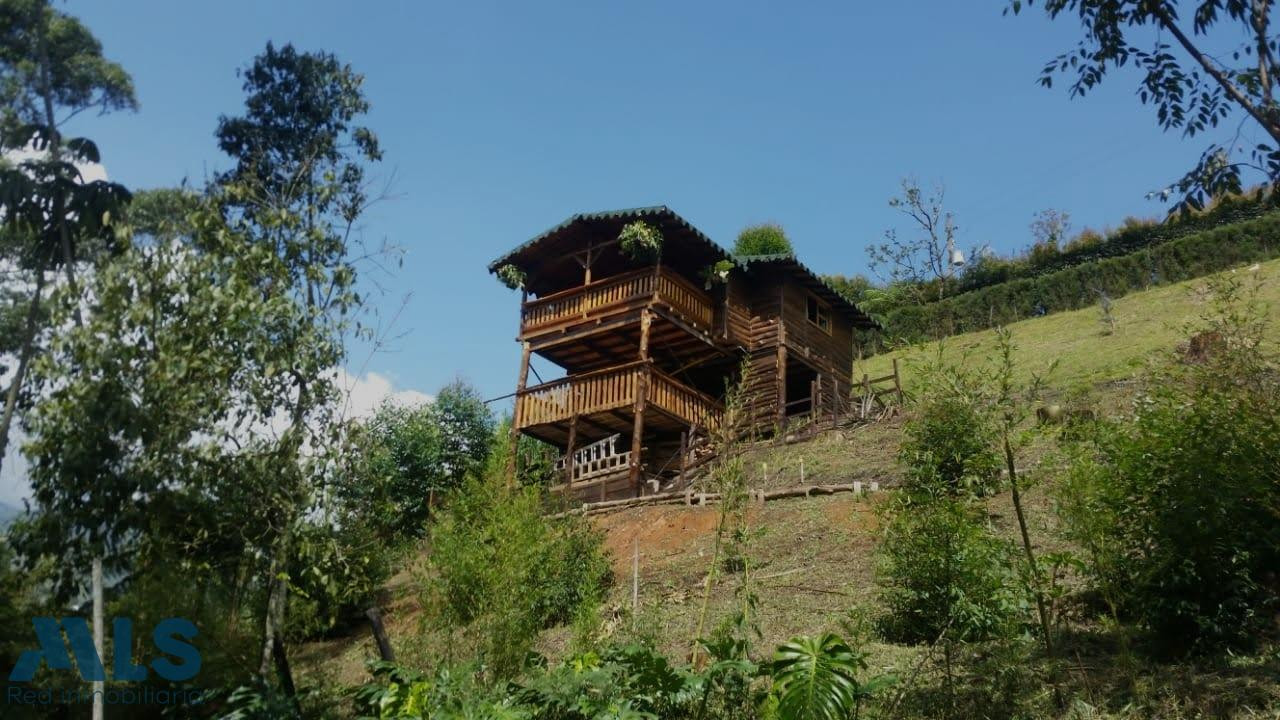 CONJUNTO CERRADA, ZONAS VERDES caldas - la tablaza