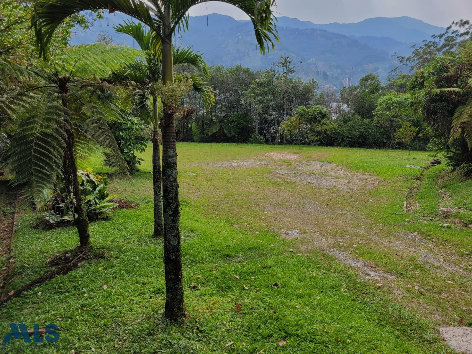 CONJUNTO CERRADA, ZONAS VERDES caldas - la tablaza