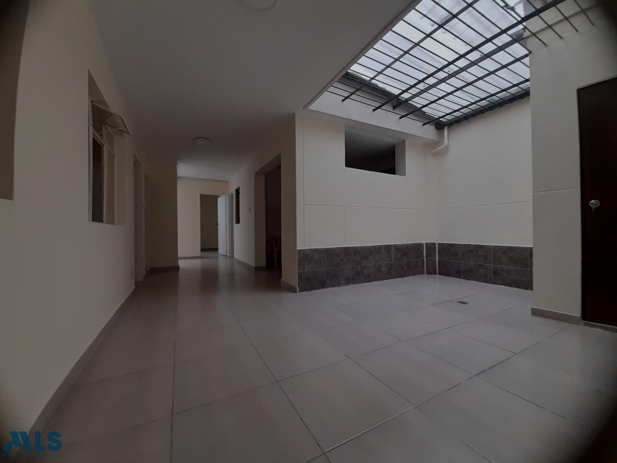 Venta de casa primer piso en santa fe Guayabal medellin - santa fe