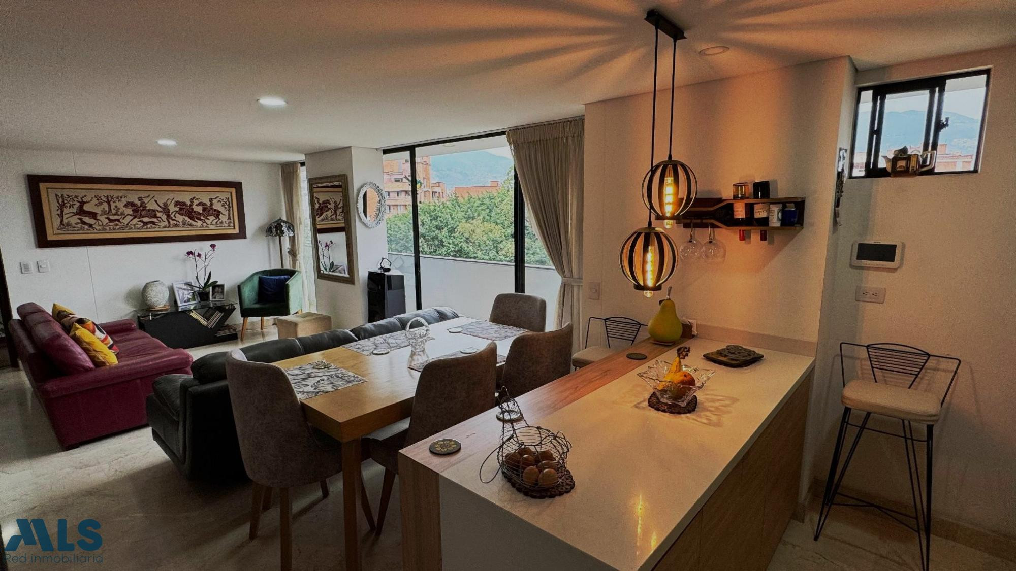 Apartamento en venta con excelente vista y privacidad, Conquistadores medellin - conquistadores