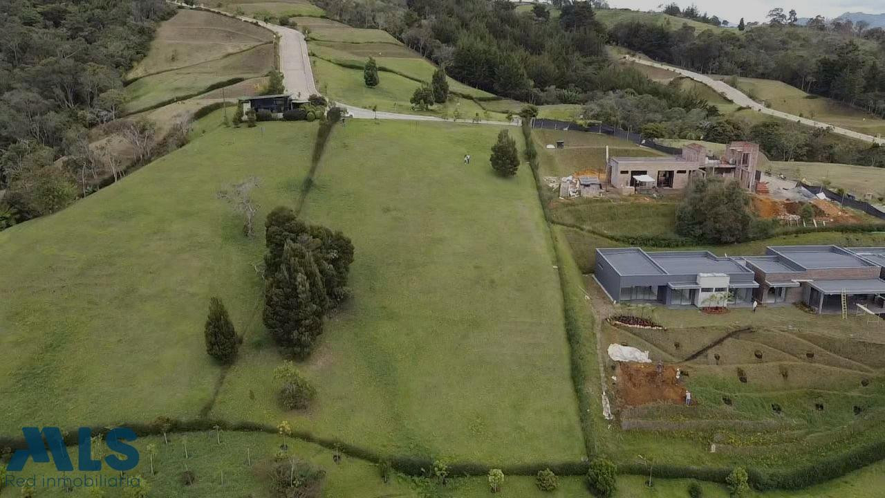 Lote en llano grande con vista espectacular rionegro - v el capiro rionegro