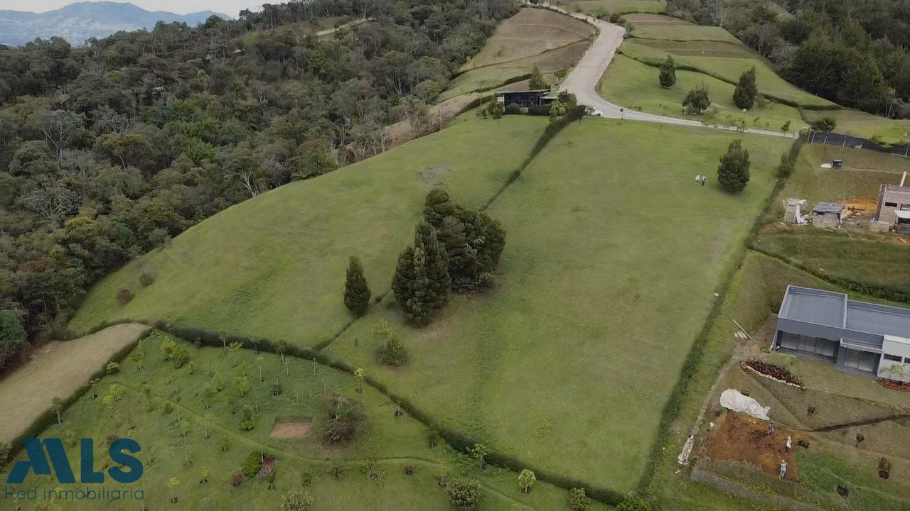 Lote en llano grande con vista espectacular rionegro - v el capiro rionegro