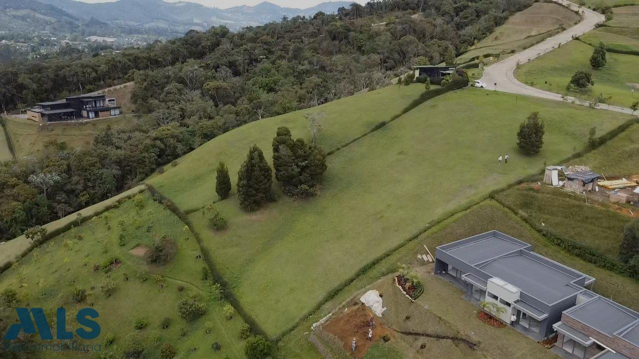 Lote en llano grande con vista espectacular rionegro - v el capiro rionegro