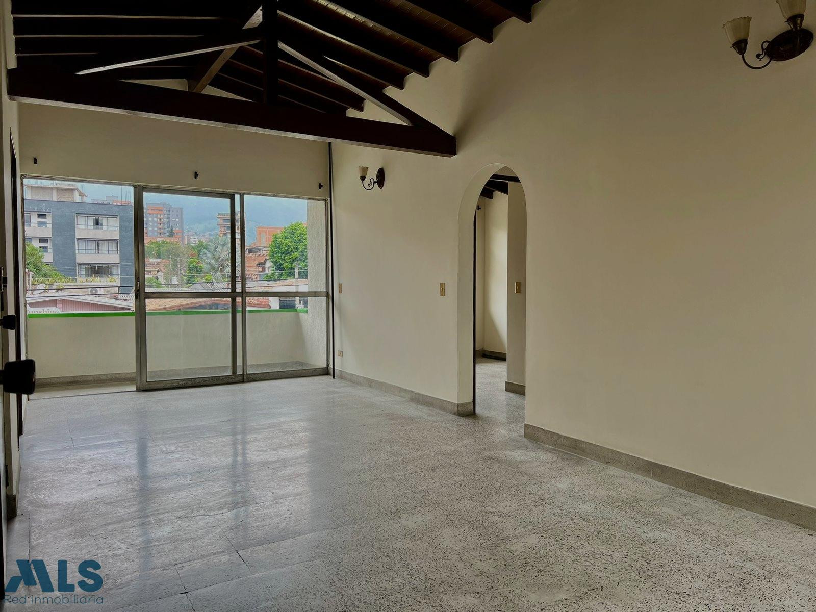 APARTAMENTO EN ZONA COMERCIAL CON EXCELENTE POTENCIAL DE REFORMA medellin - las acacias