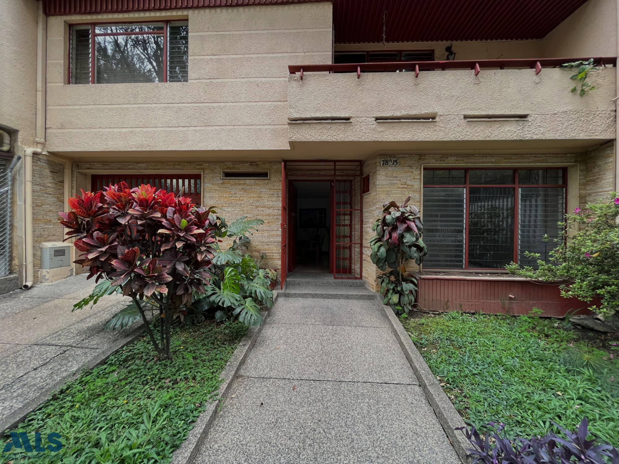 Casa para la venta, alta mixtura medellin - el velodromo