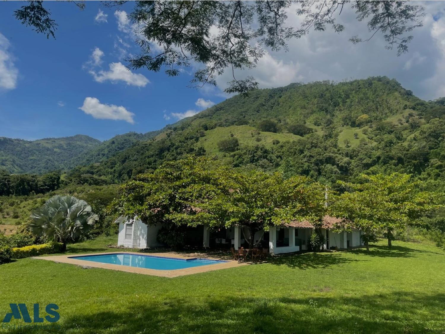 Hermosa finca con piscina en Fredonia con vista al Cauca fredonia - v el zancudo