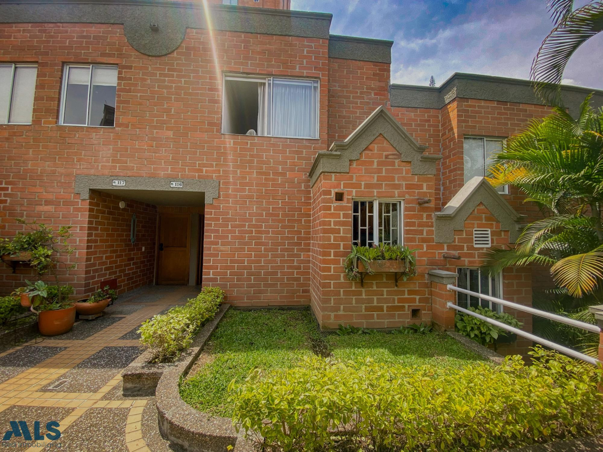 Casa Unifamiliar en el Poblado, La frontera medellin - la frontera