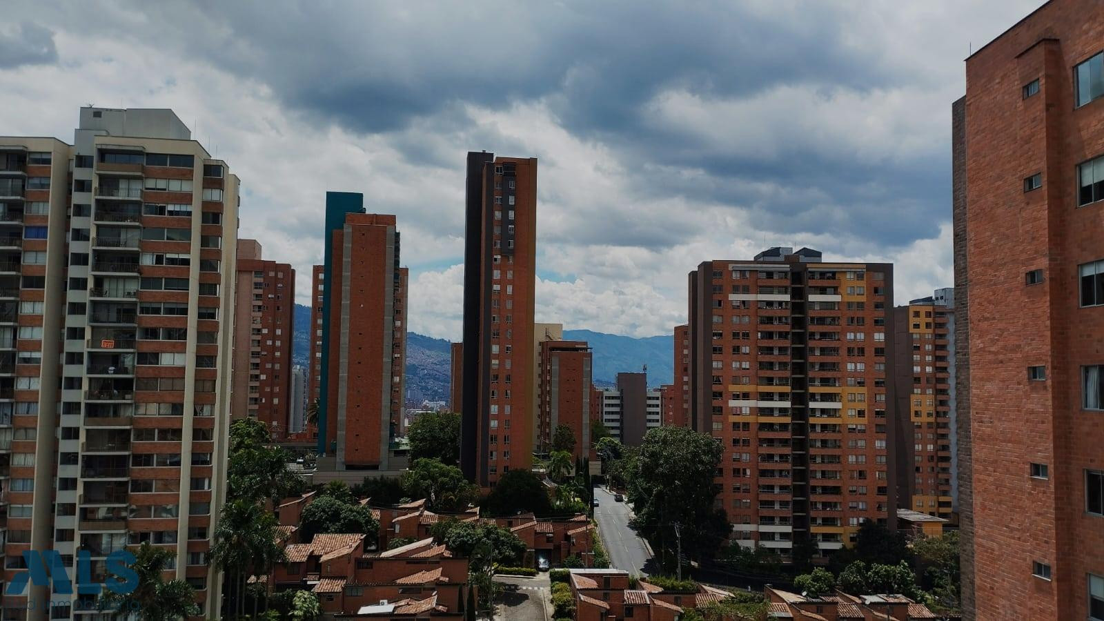 apartamento en venta Loma de Los Bernal. medellin - loma de los bernal