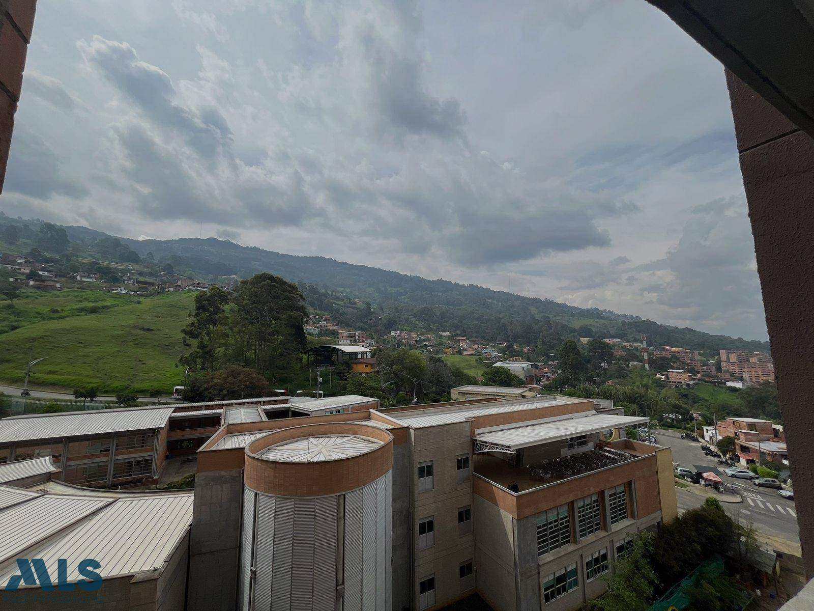 VENDO Apartamento en Pajarito, Robledo. medellin - pajarito