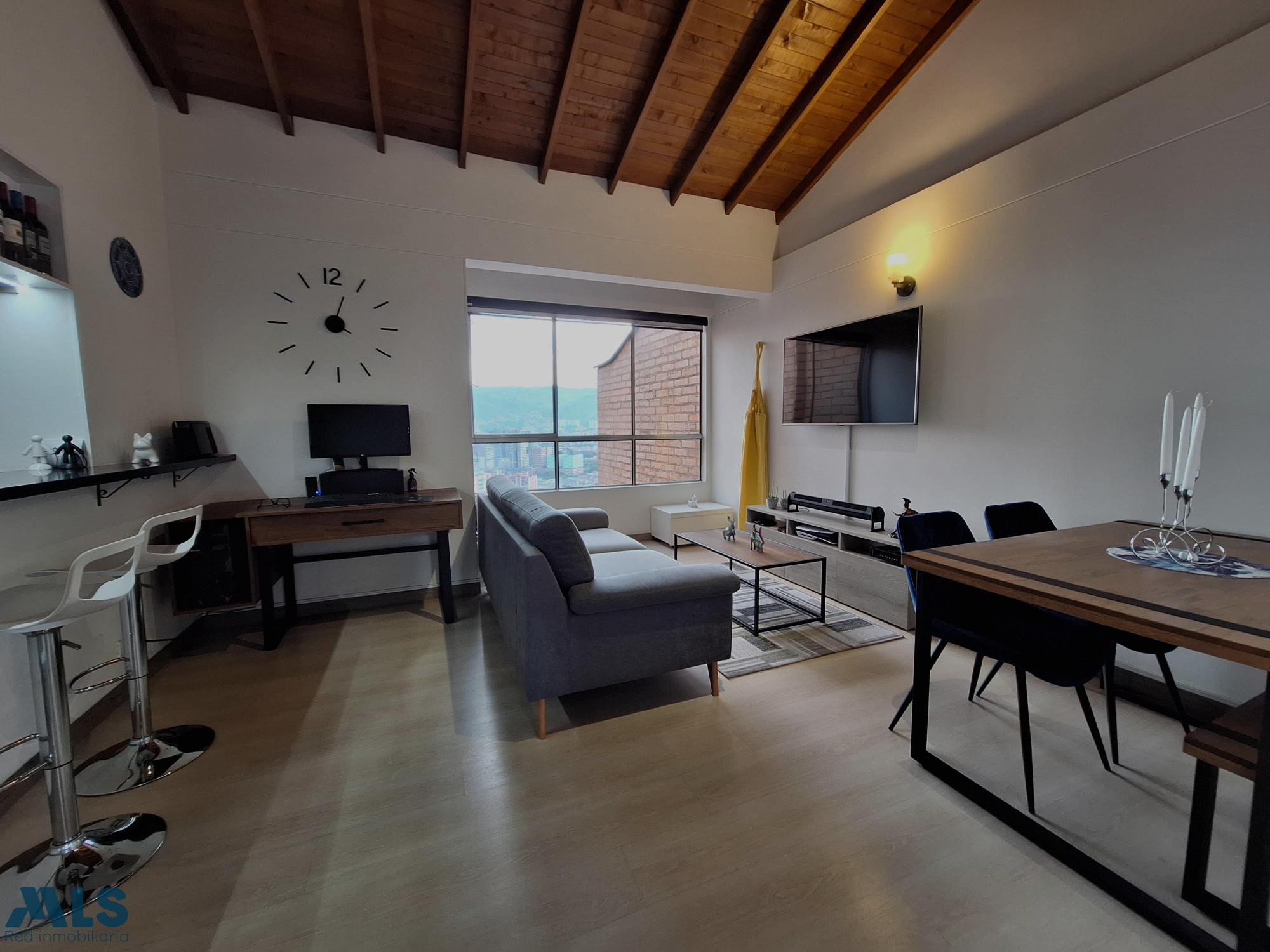 Apartamento REMODELADO en venta Loma del Indio Las Palmas medellin - asomadera no 1