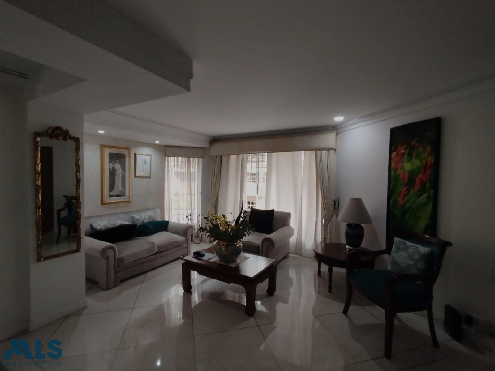 A la venta amplio apartamento en Laureles medellin - laureles