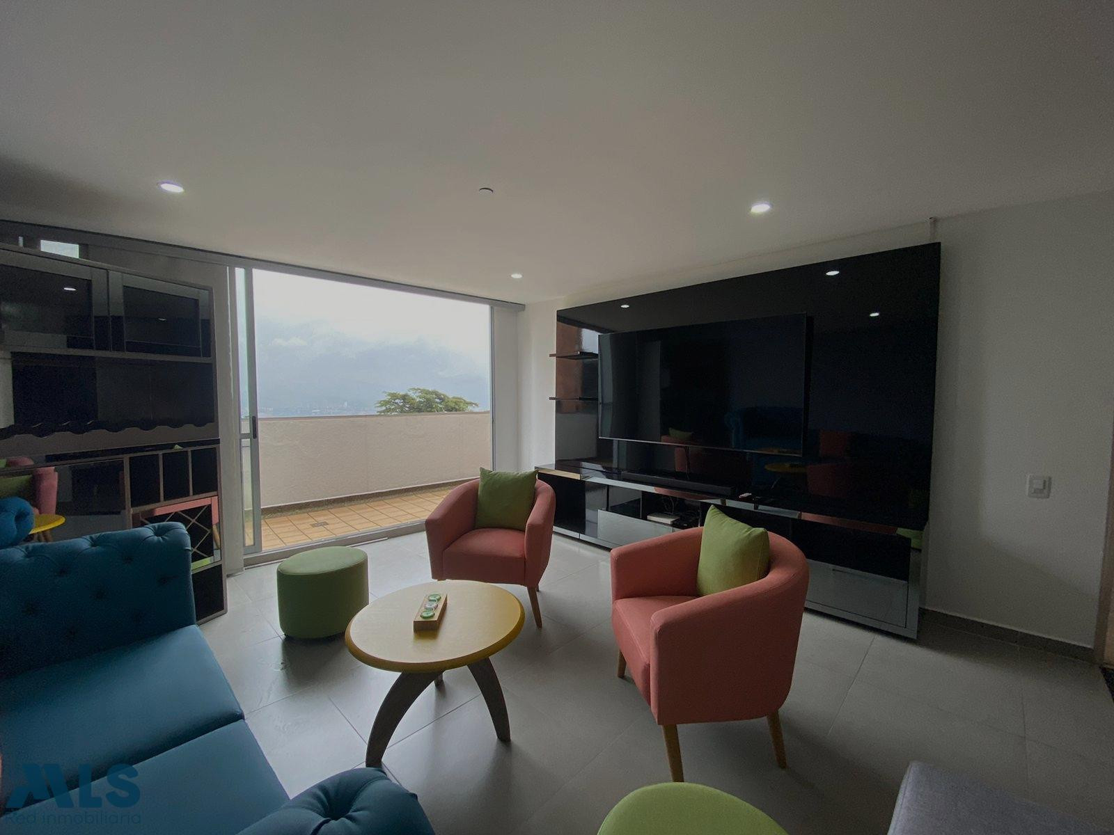 Apartamento con excelente ubicación medellin - loma los gonzalez