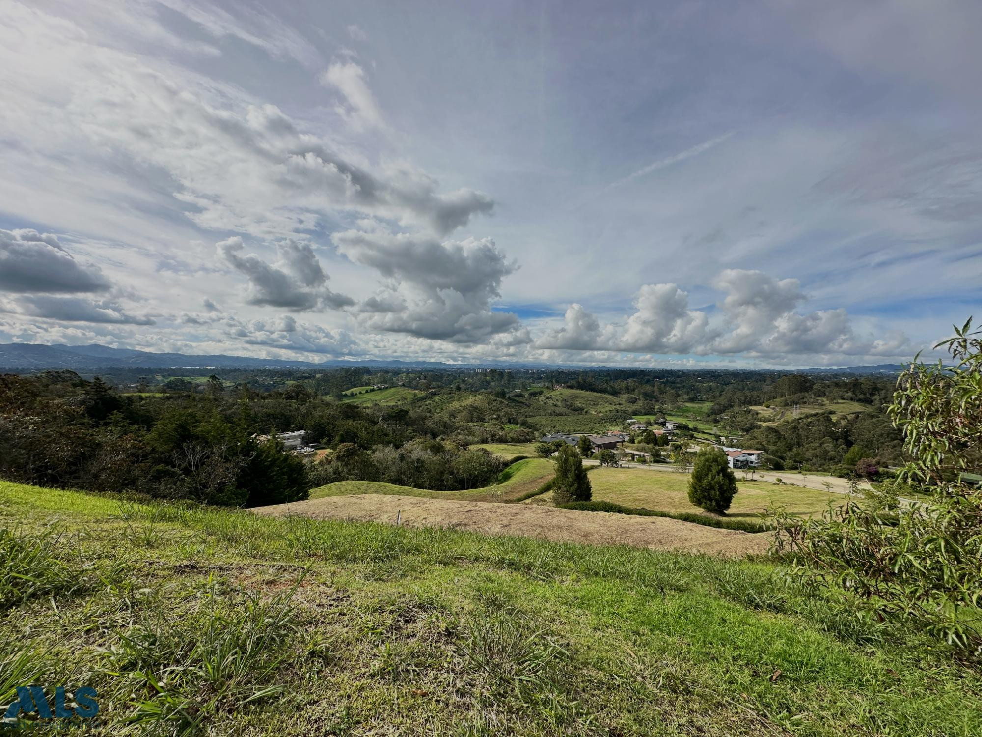 EL LOTE CON LA VISTA MAS LINDA EN EL ORIENTE rionegro - corredor san antonio la ceja rionegro