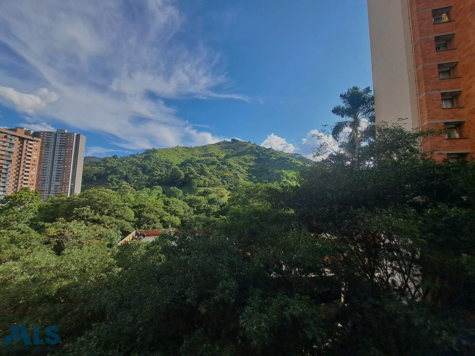 Apartamento en la loma de los Bernal medellin - loma de los bernal