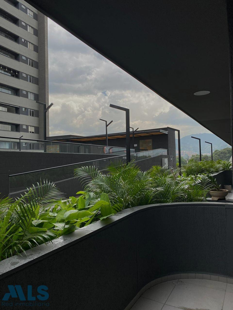 APARTAESTUDIO CON TERRAZA PARA ESTRENAR EN URBANITY medellin - guayabal