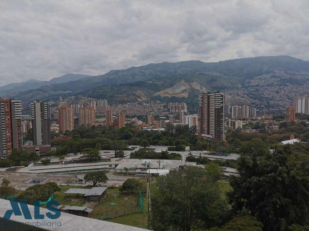 Apartamento en piso intermedio con hermosa vista bello - puerto bello