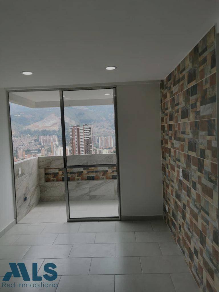 Apartamento en piso intermedio con hermosa vista bello - puerto bello