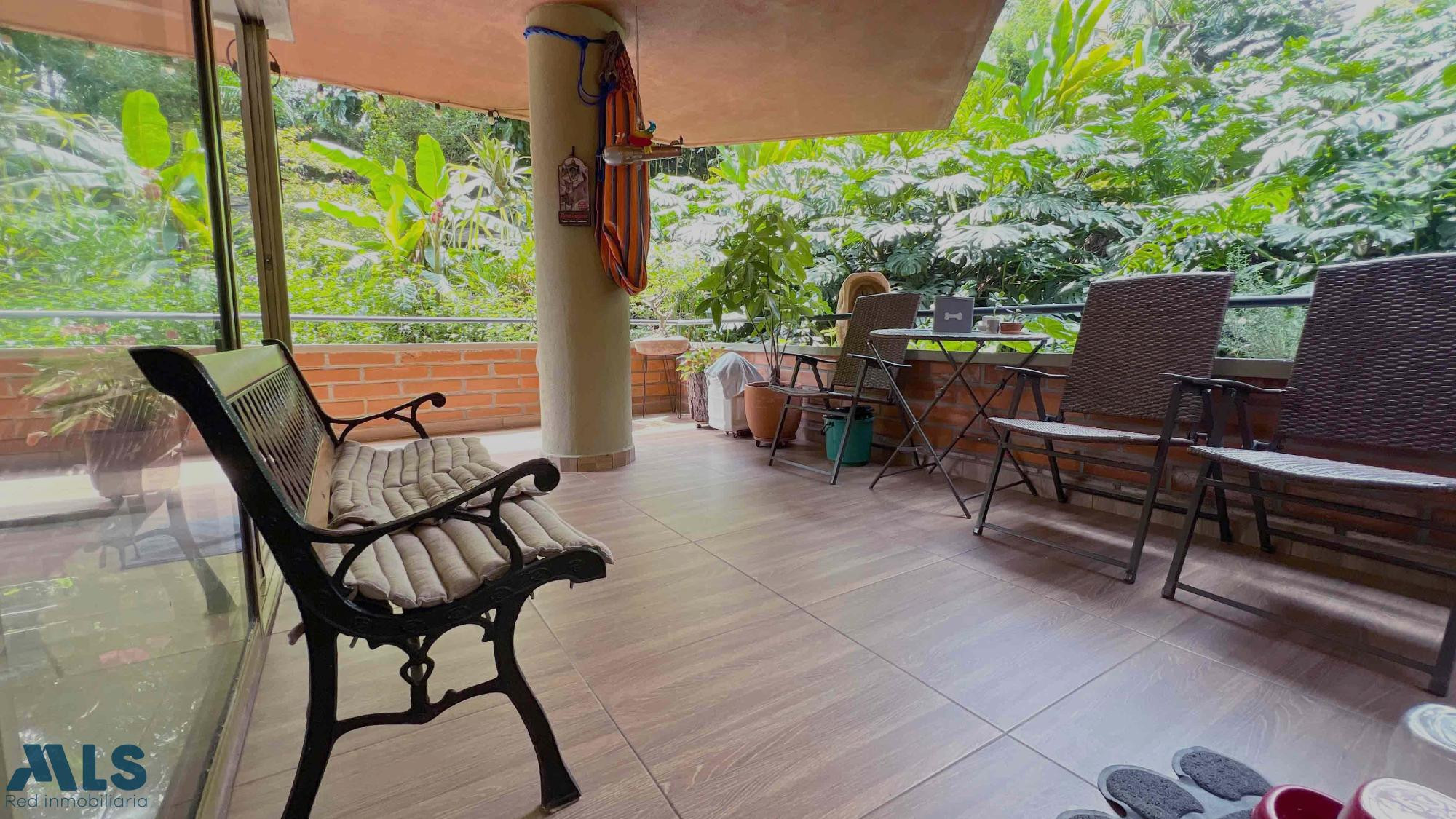 Apartamento remodelado en el sector Milla de Oro medellin - el poblado